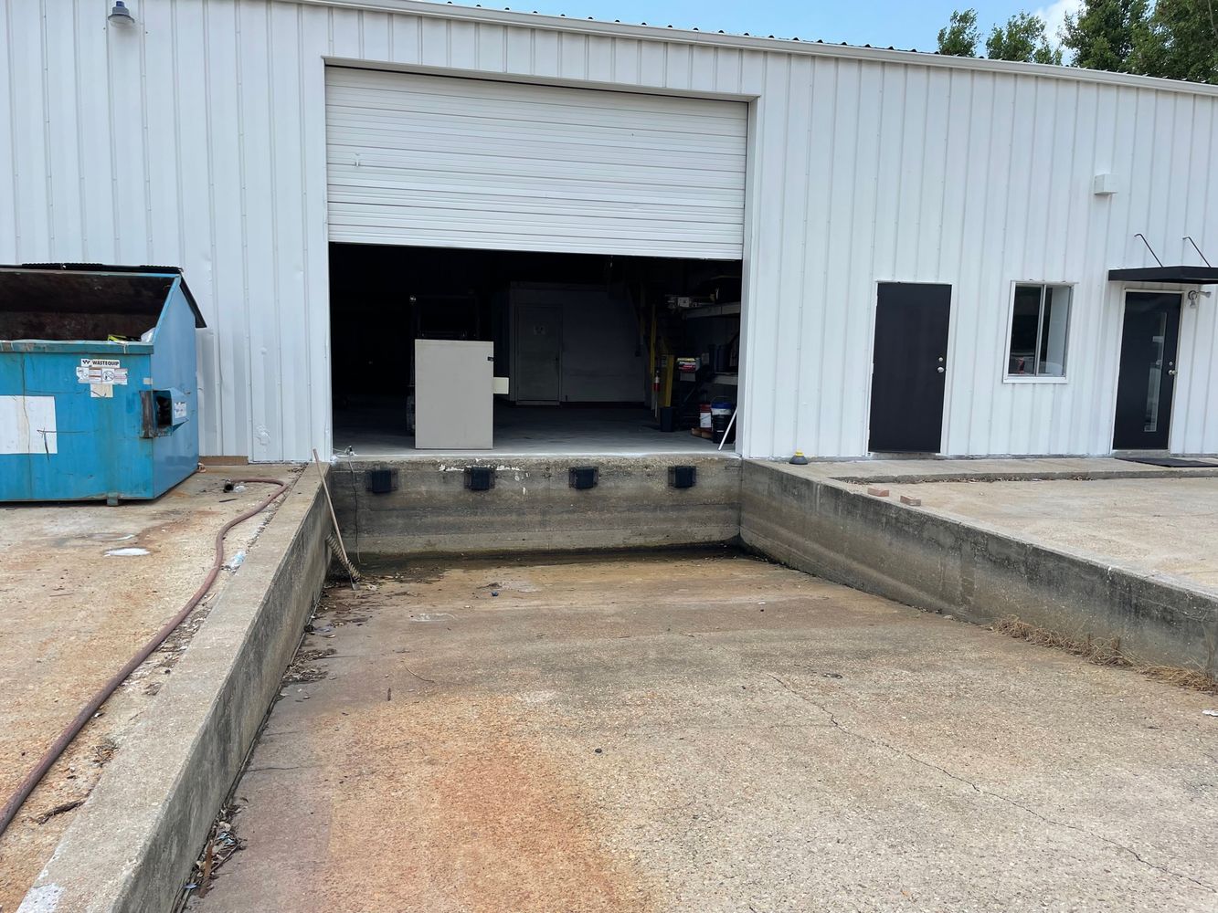Dock High Warehouse With Office For Lease: 3504 Cypress Ave, Saint Gabriel, LA 70776